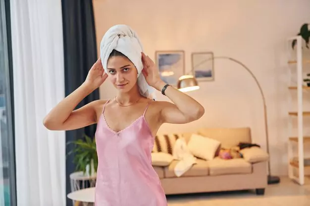 The Benefits Of Using A Microfiber Hair Towel Overnight