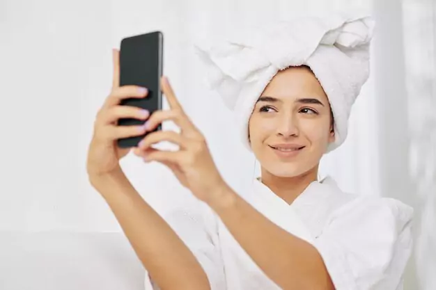 Tips For Perfecting Your Towel Selfie