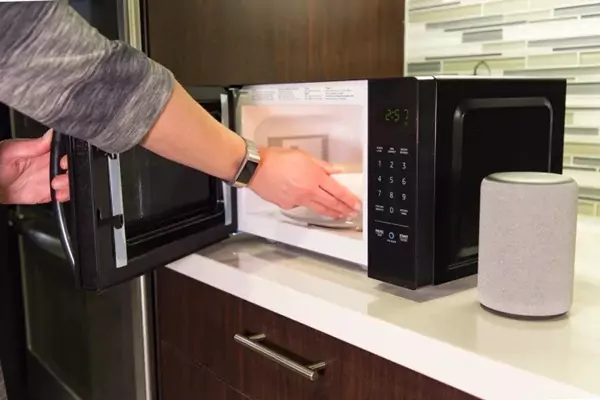 Versatile Uses For Microwaved Towels You Never Knew About